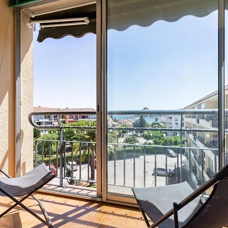 아파트 Magnificent Sea View 라센느쉬르메르